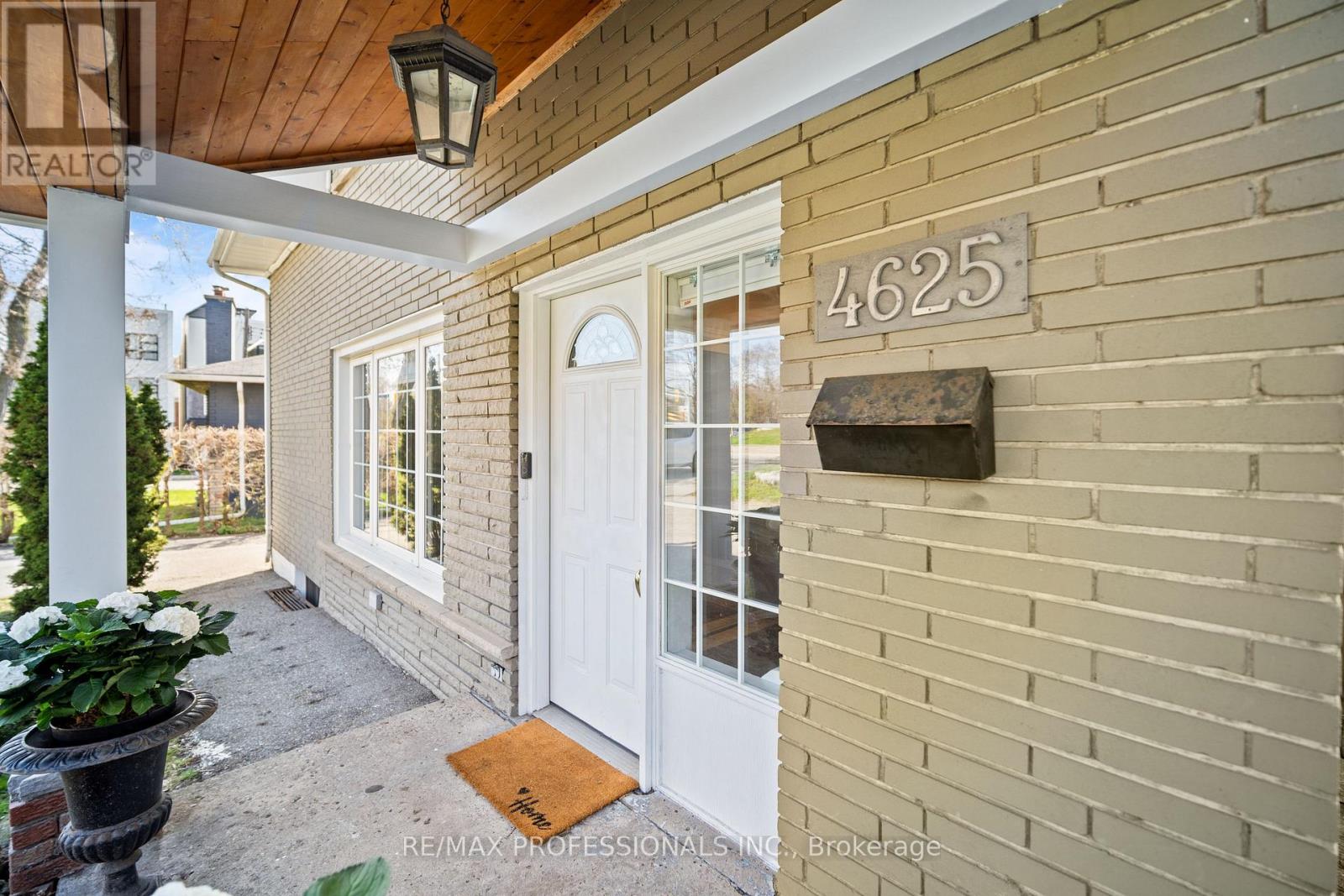4625 DUNDAS STREET W - 6