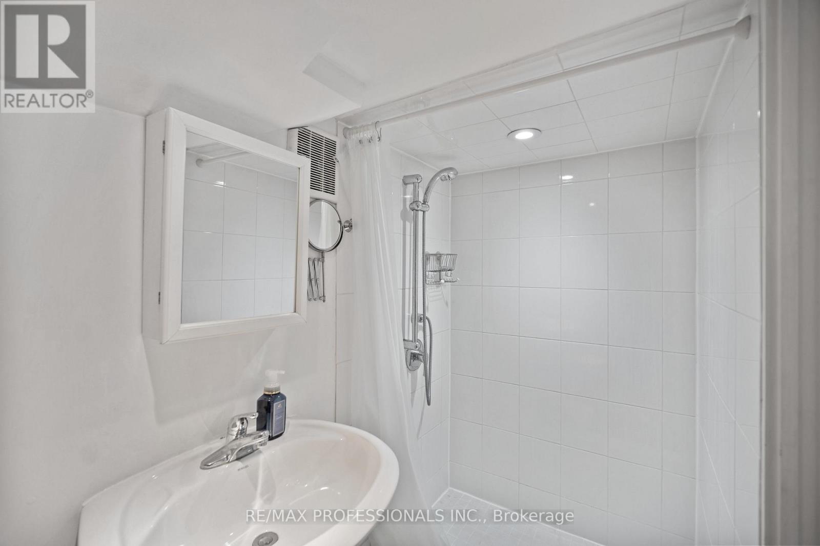 4625 DUNDAS STREET W - 43