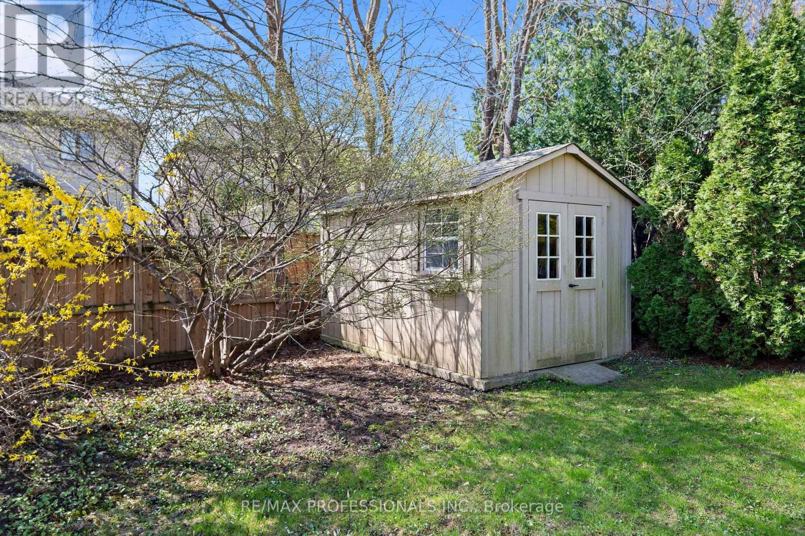 4625 DUNDAS STREET W - 47