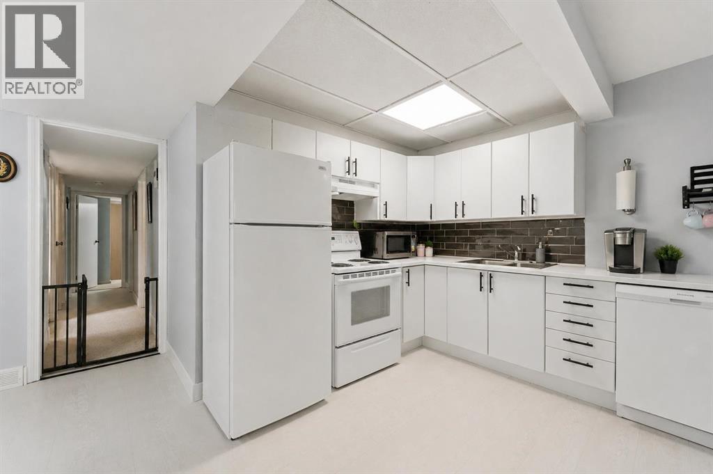 13 Green Meadow Crescent - 15