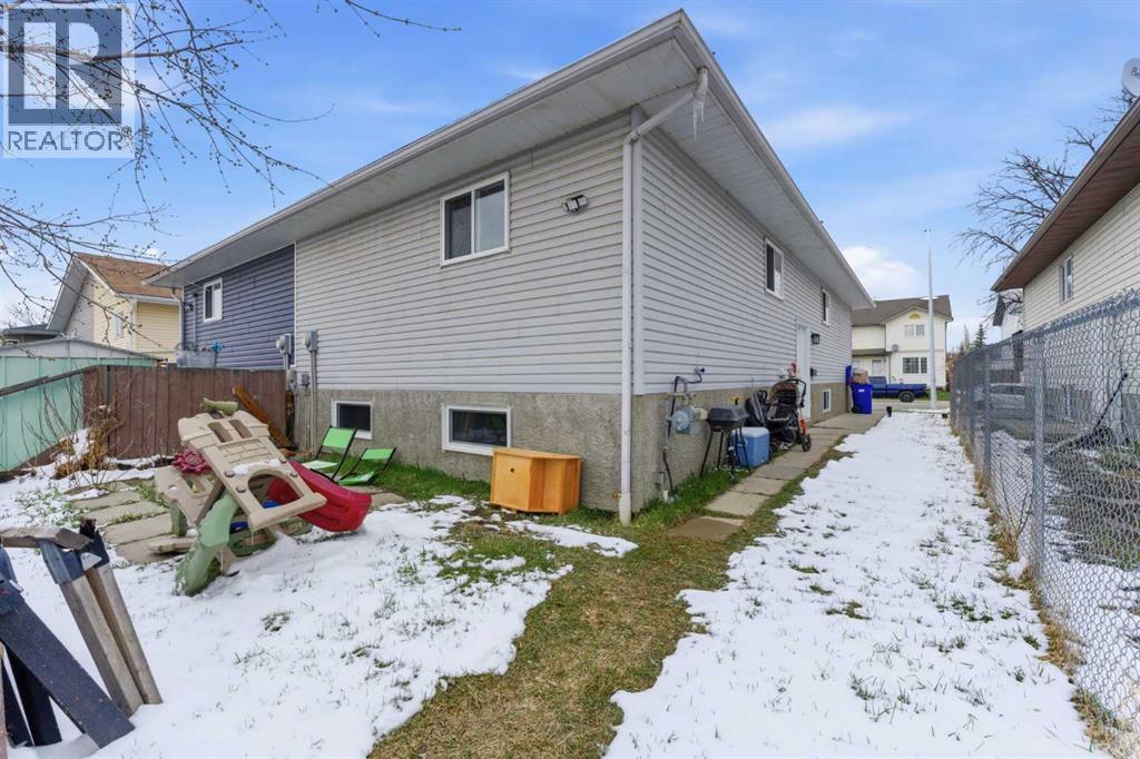 13 Green Meadow Crescent - 27