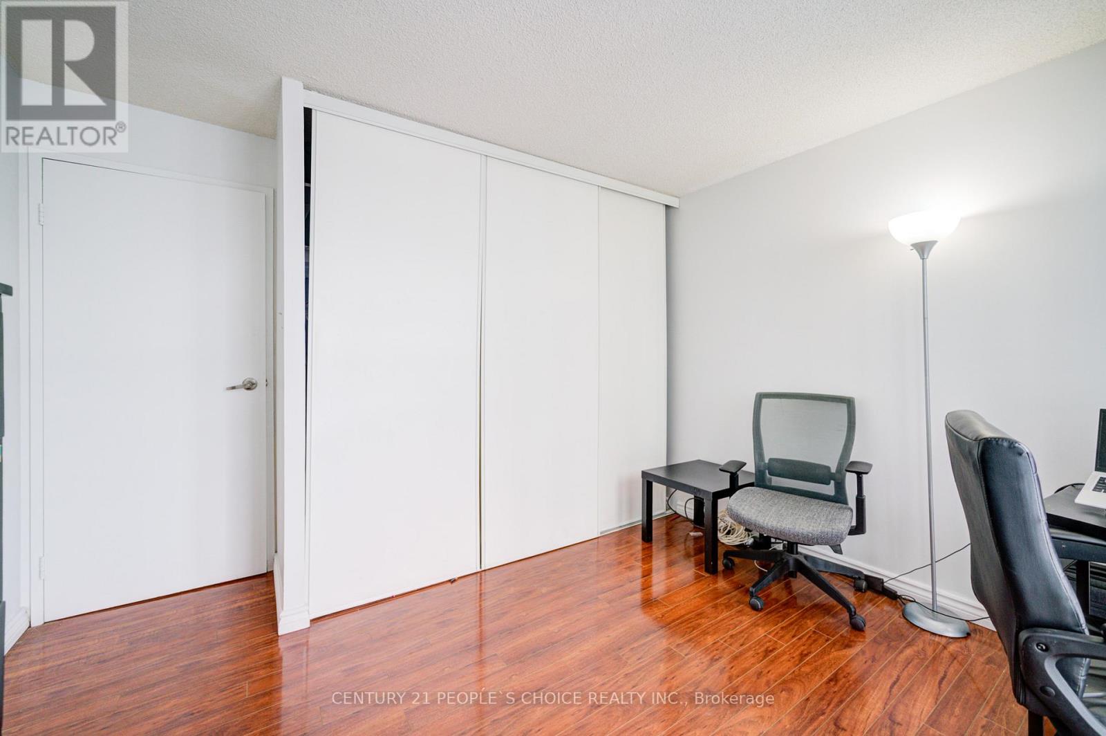 #1206 25 TRAILWOOD DRIVE - 28