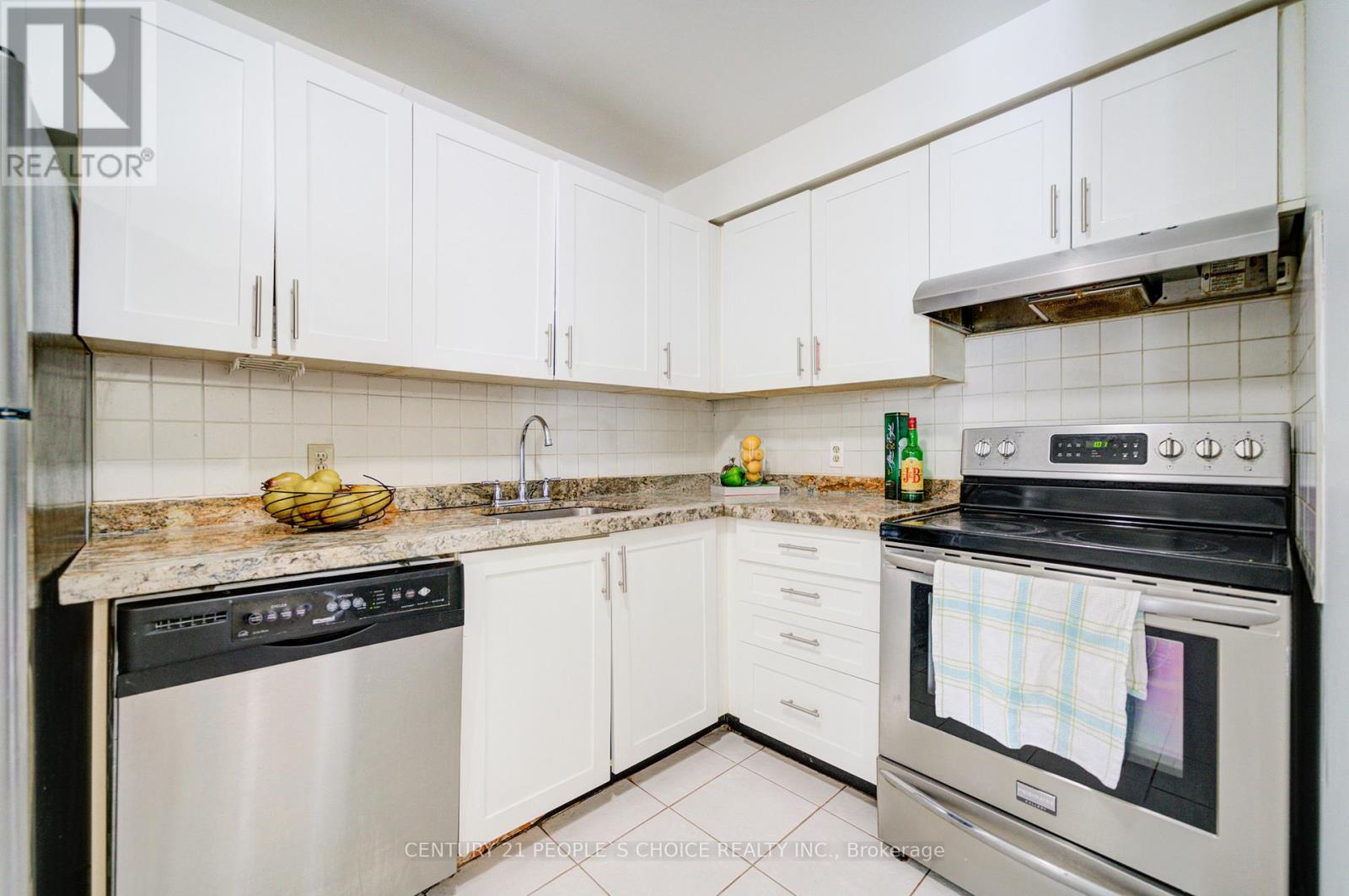 #1206 25 TRAILWOOD DRIVE - 14