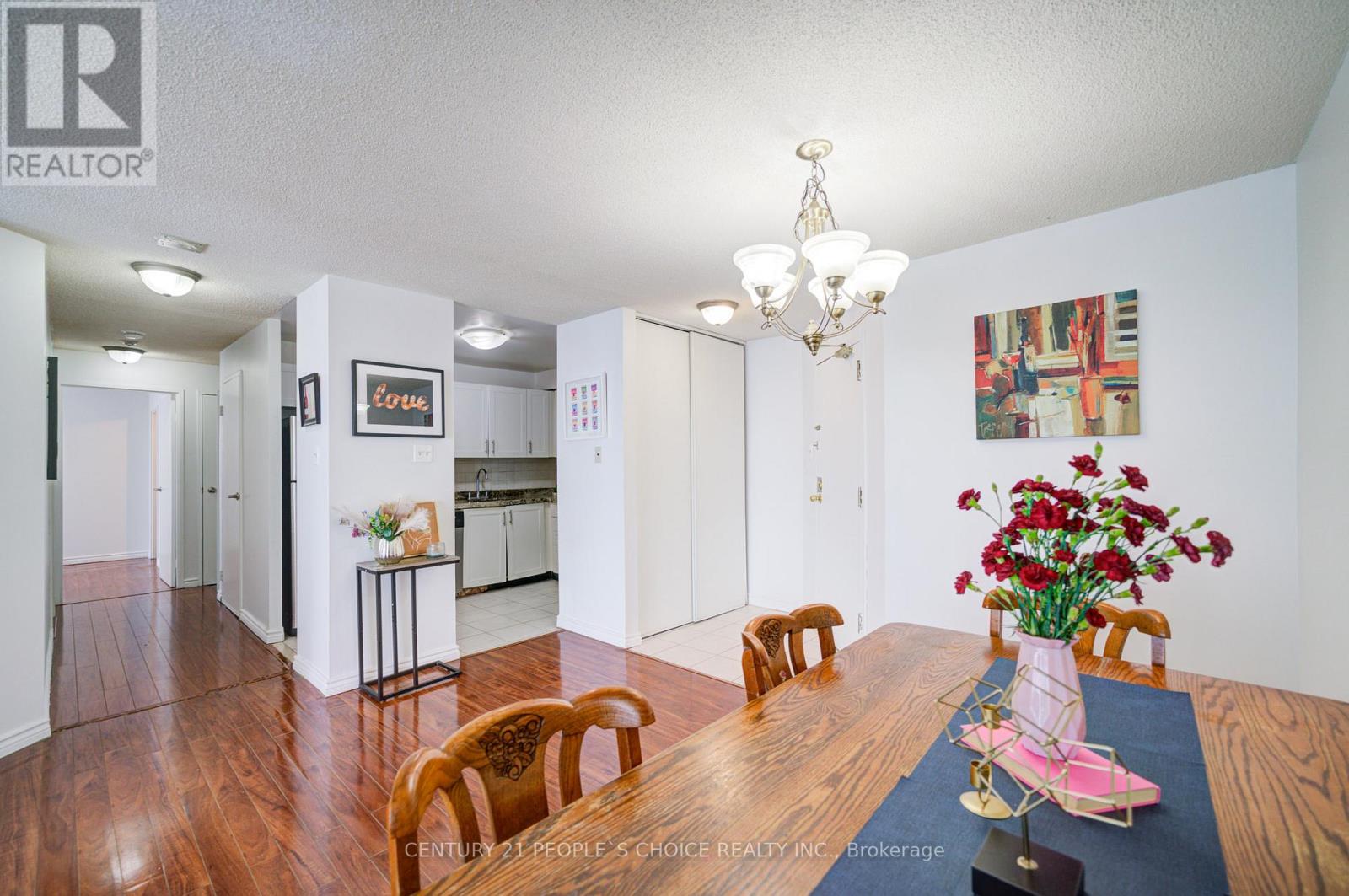 #1206 25 TRAILWOOD DRIVE - 8