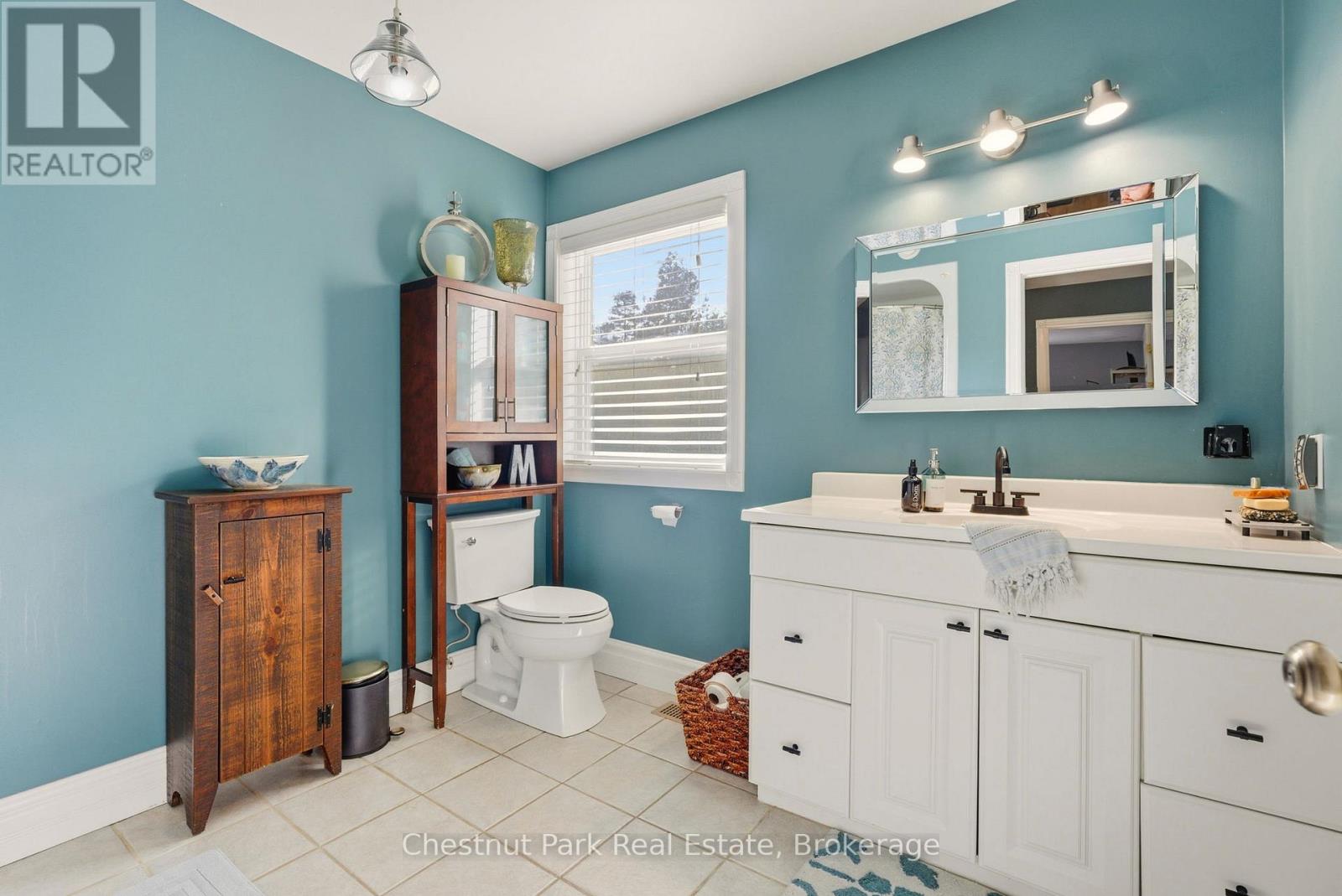 75 POND CRESCENT - 21