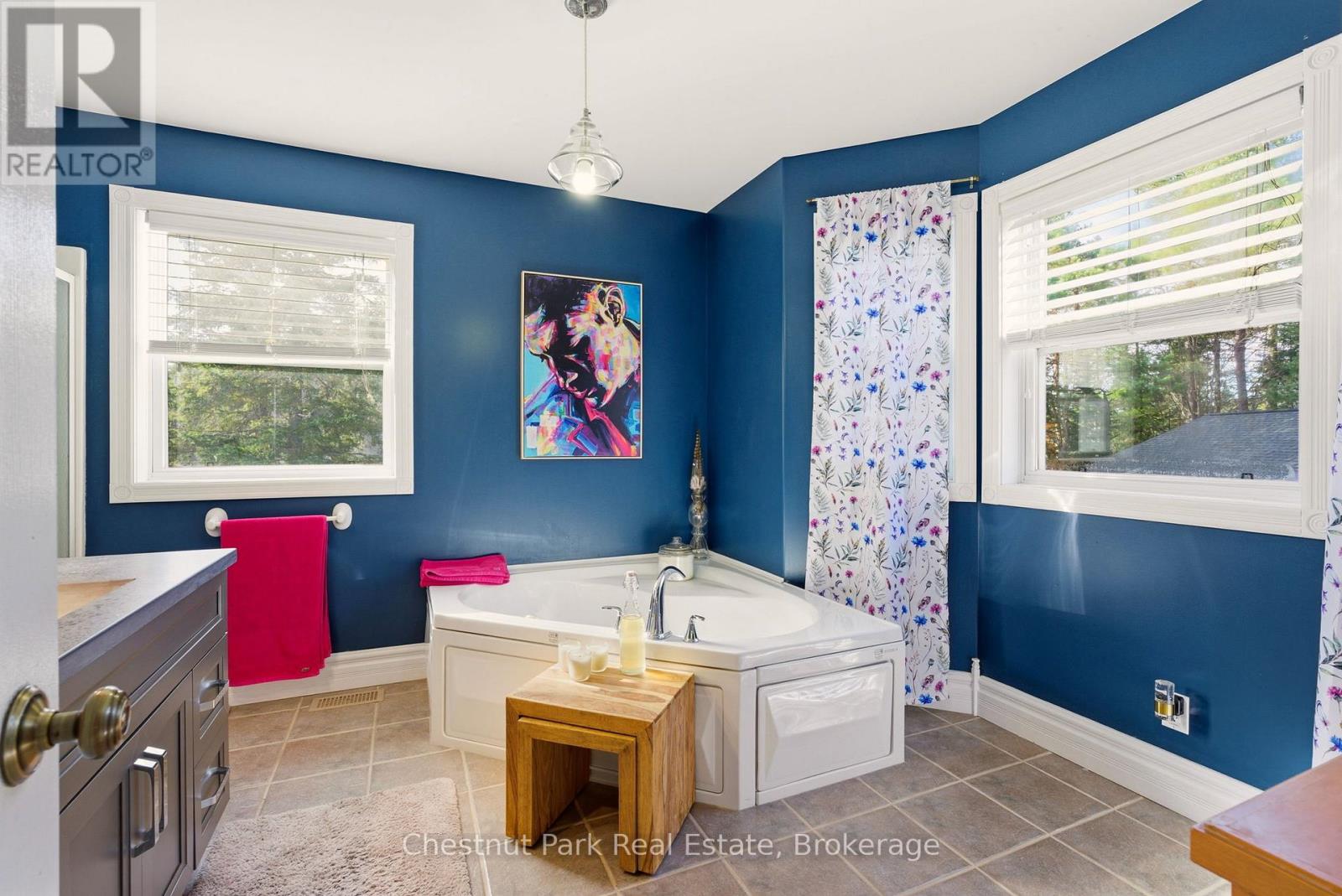 75 POND CRESCENT - 26