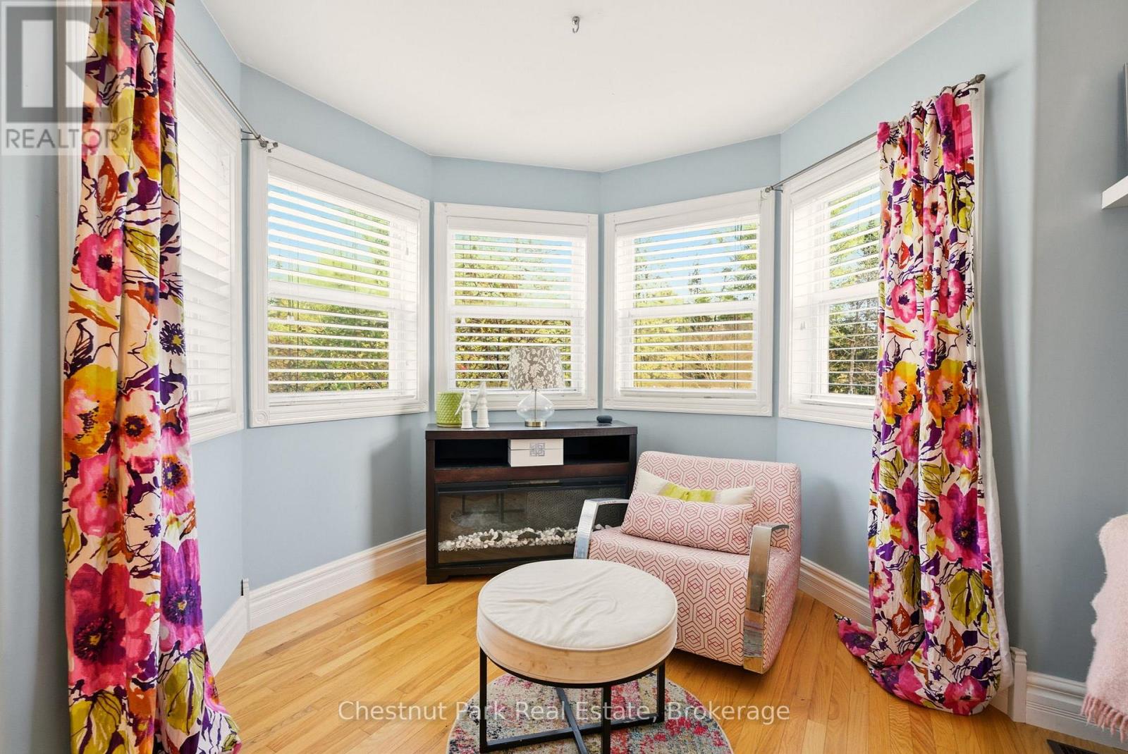 75 POND CRESCENT - 28