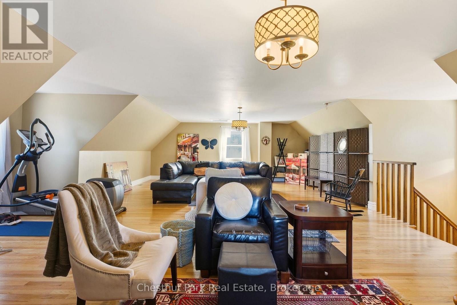 75 POND CRESCENT - 32