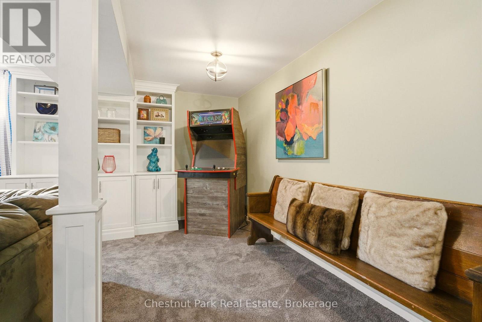 75 POND CRESCENT - 36