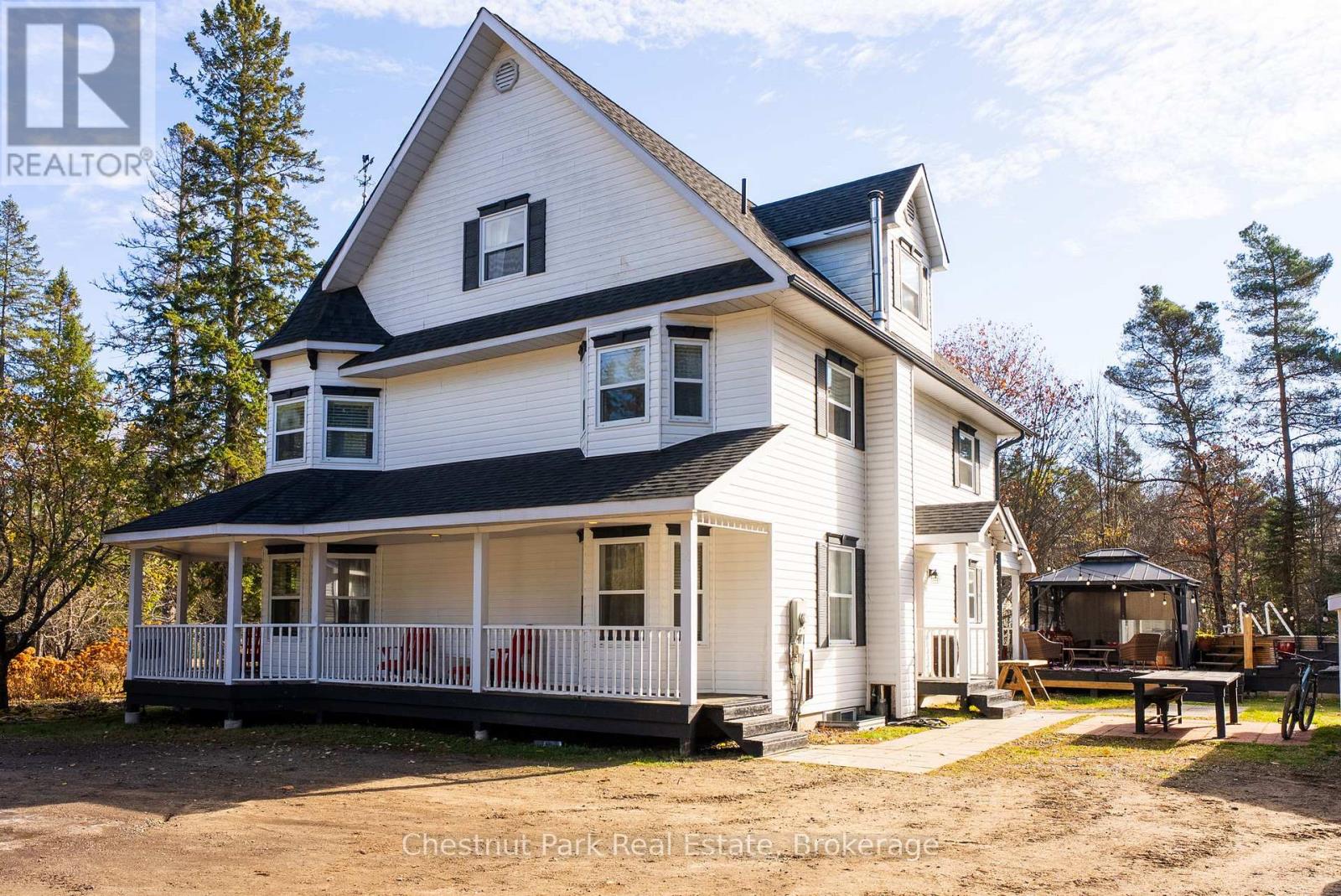 75 POND CRESCENT - 44