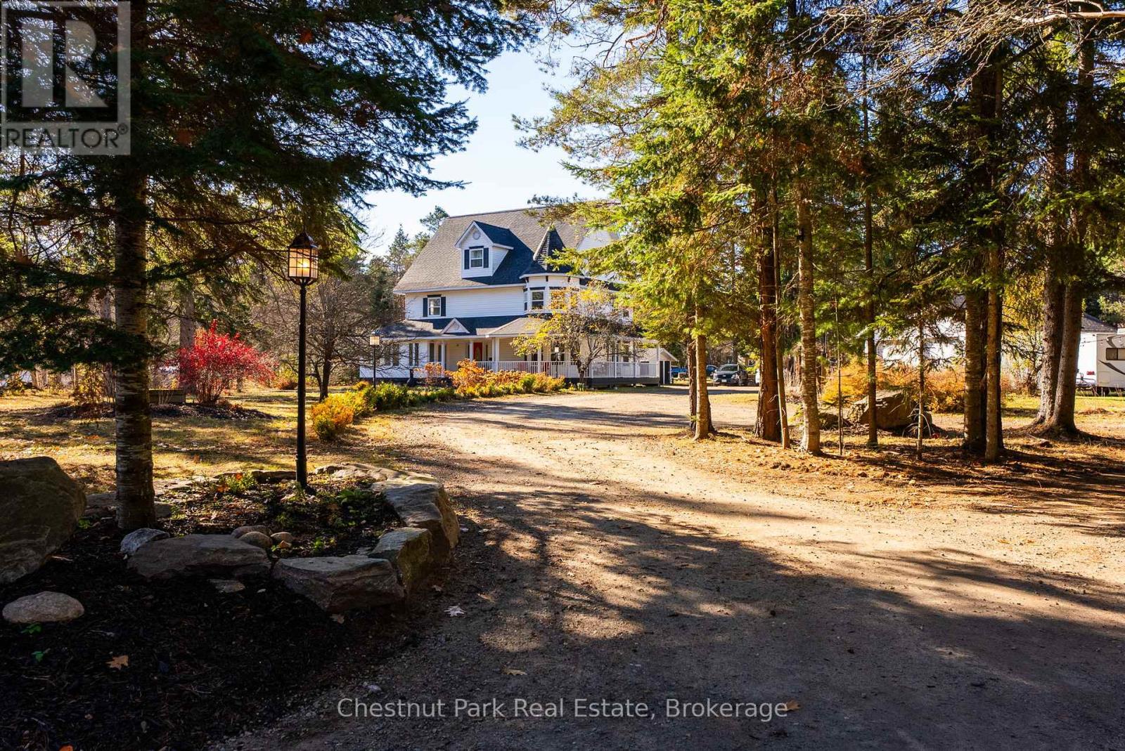 75 POND CRESCENT - 46