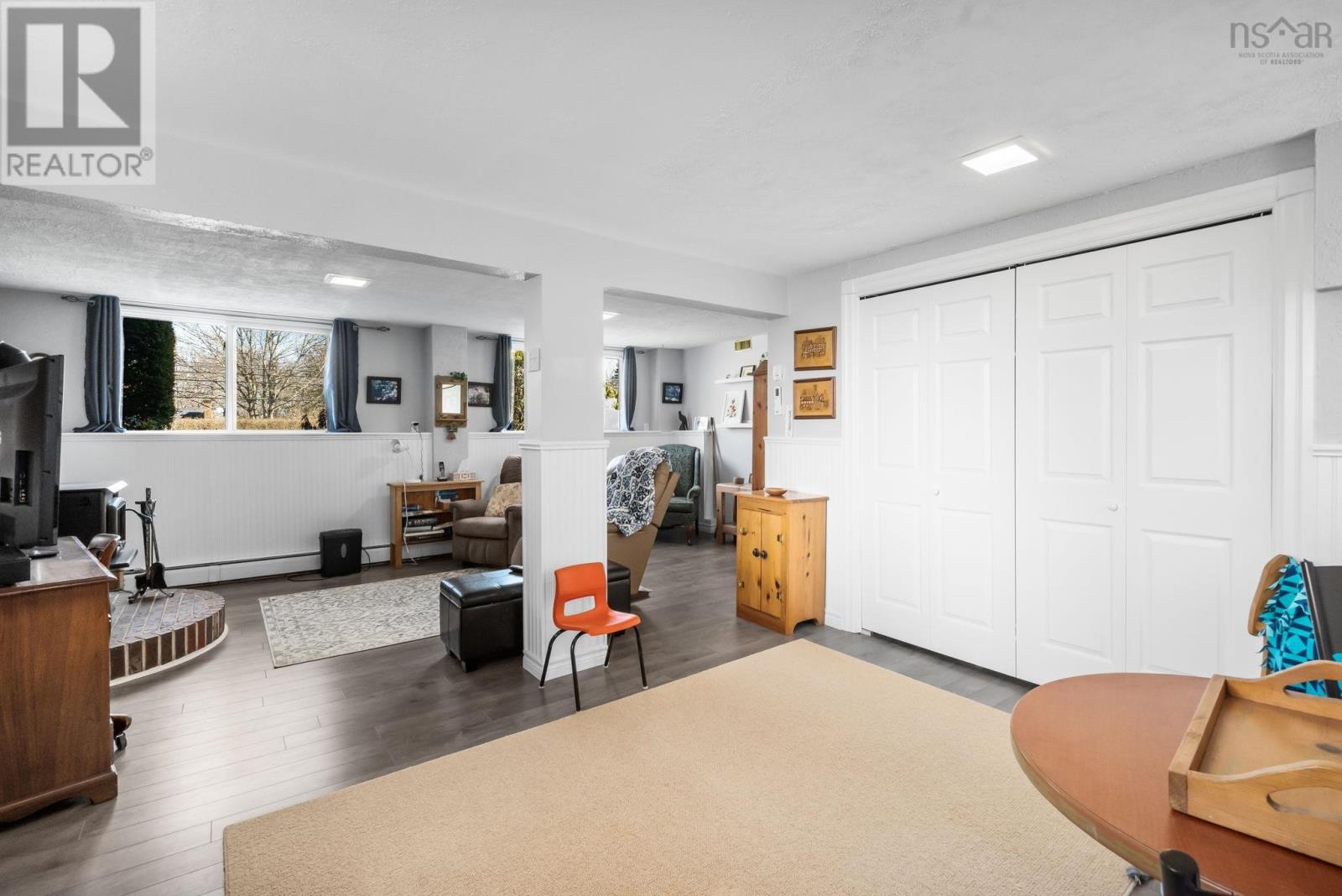 Property 26 of 37 of 89 Pinetree Crescent