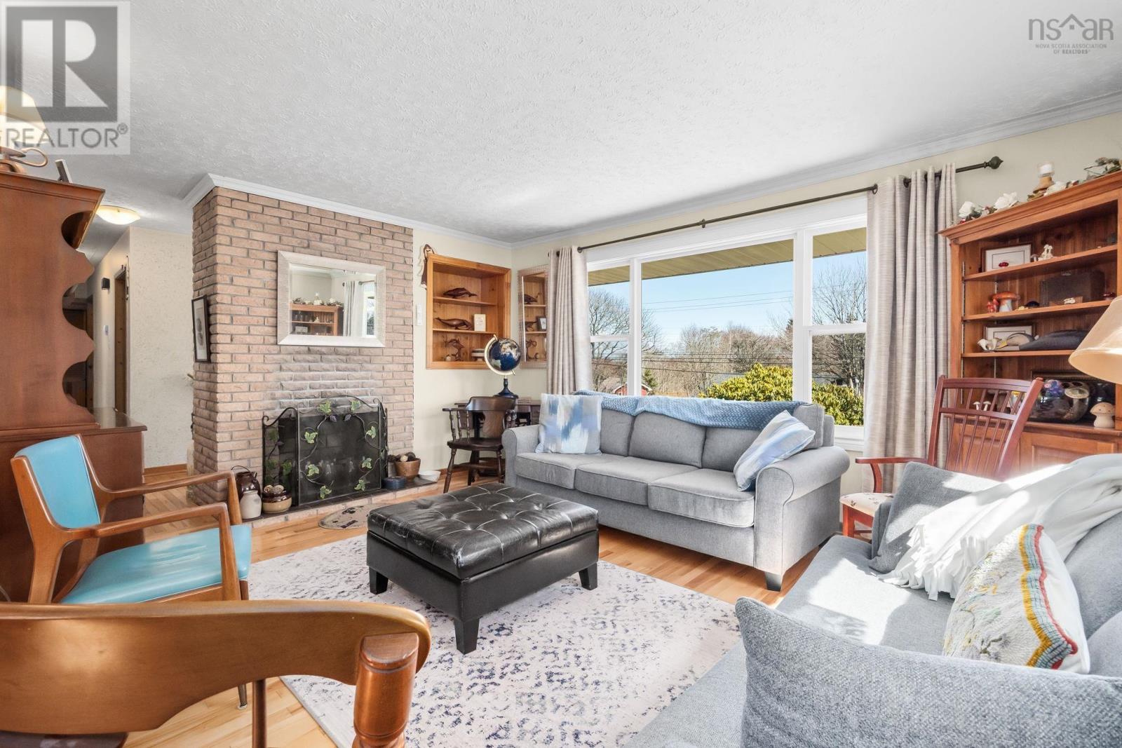 Property 5 of 37 of 89 Pinetree Crescent