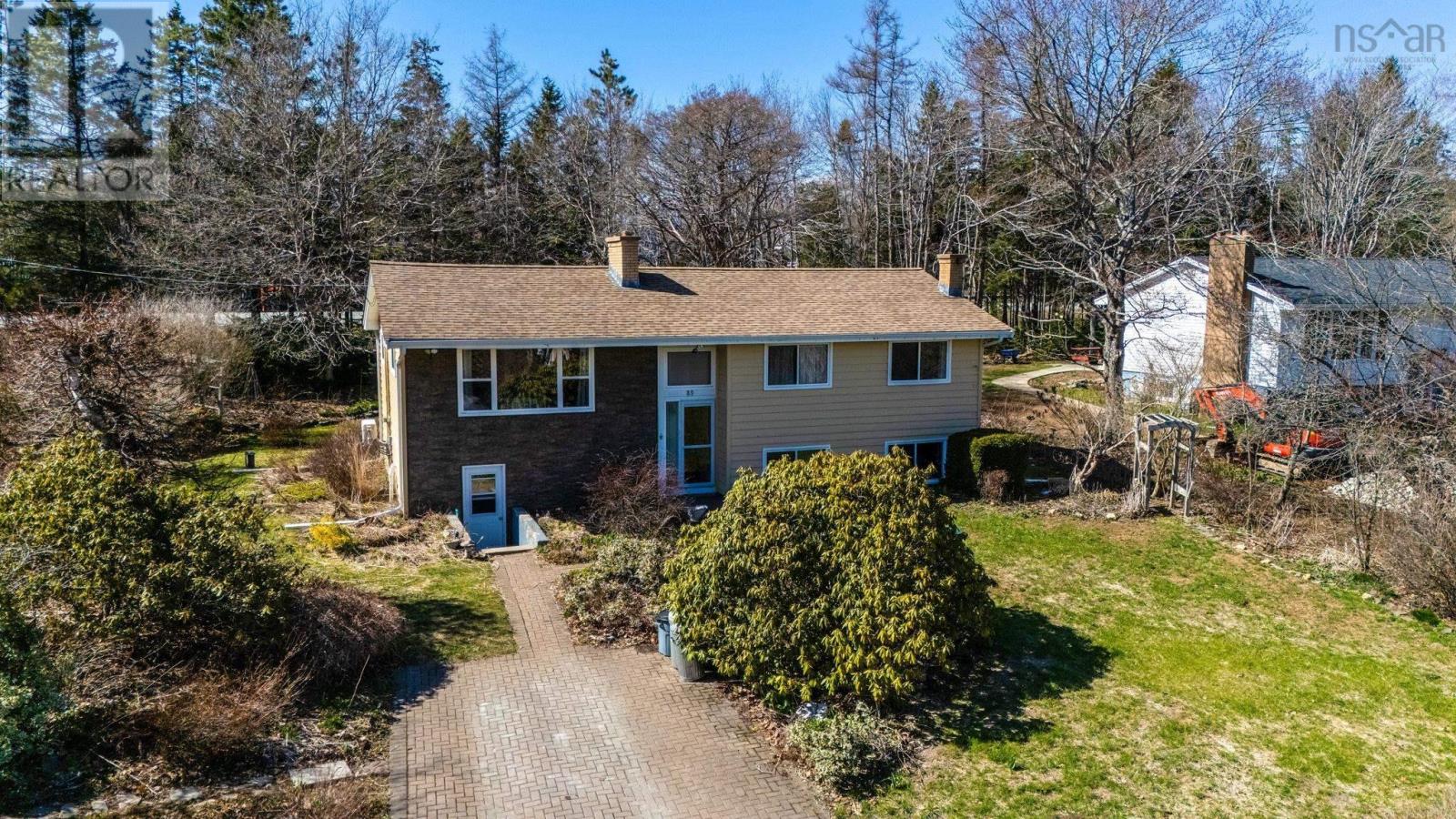 Property 36 of 37 of 89 Pinetree Crescent