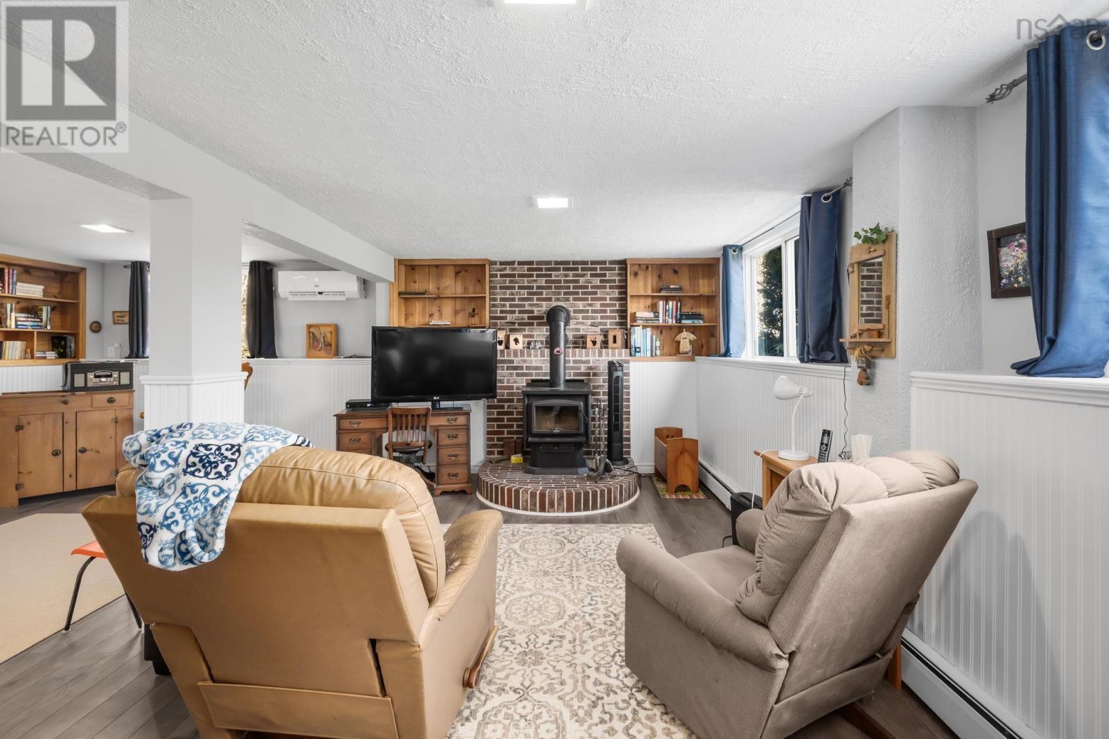 Property 23 of 37 of 89 Pinetree Crescent