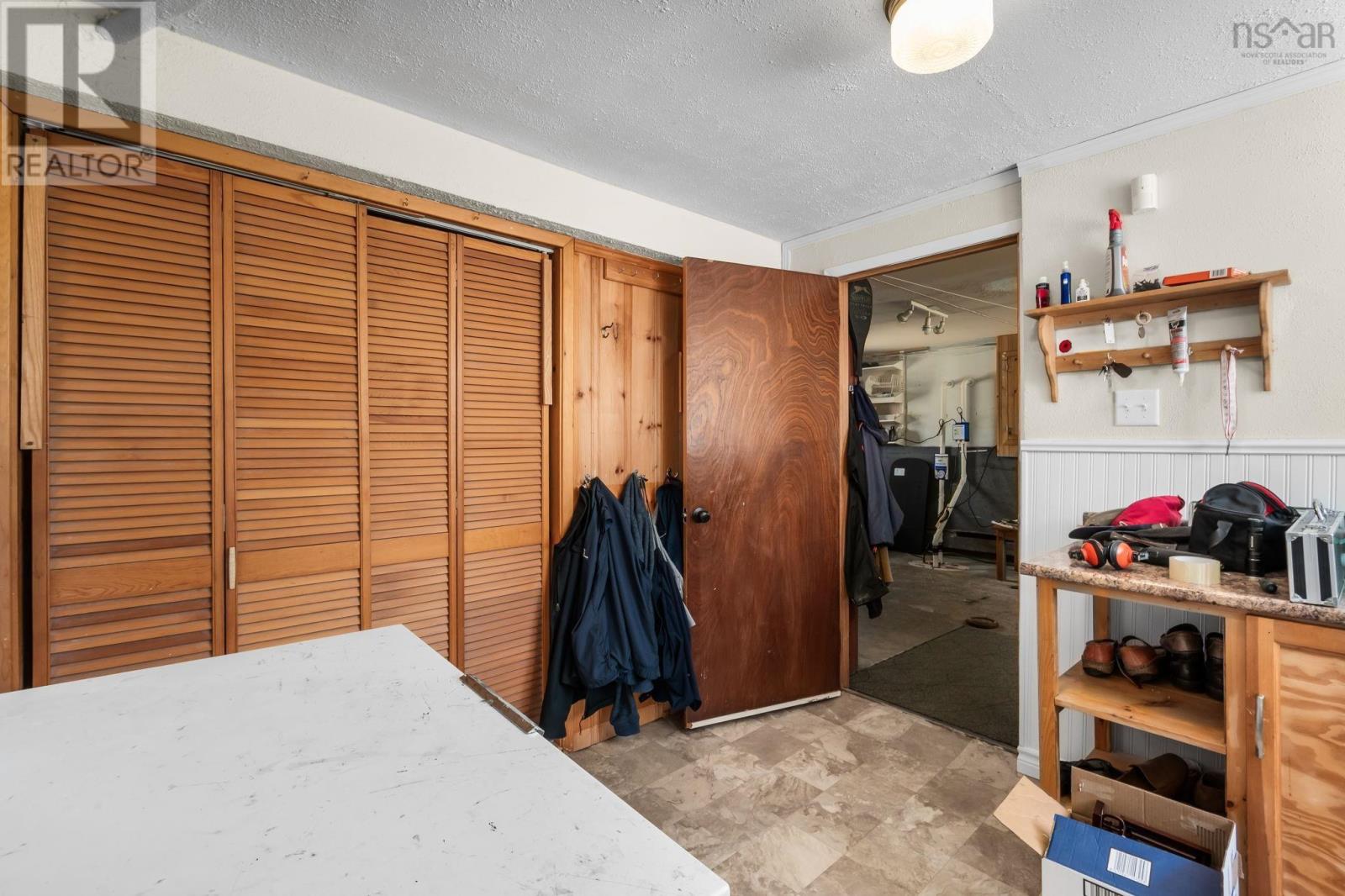 Property 29 of 37 of 89 Pinetree Crescent