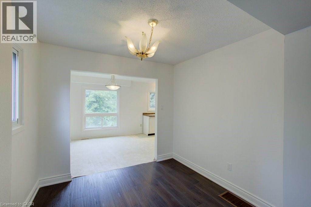 36 FOX Run, Barrie, Ontario, L4N5L5 — Photo 10