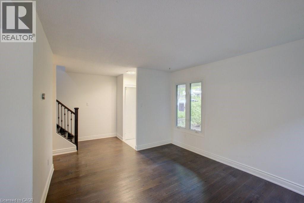 36 FOX Run, Barrie, Ontario, L4N5L5 — Photo 9