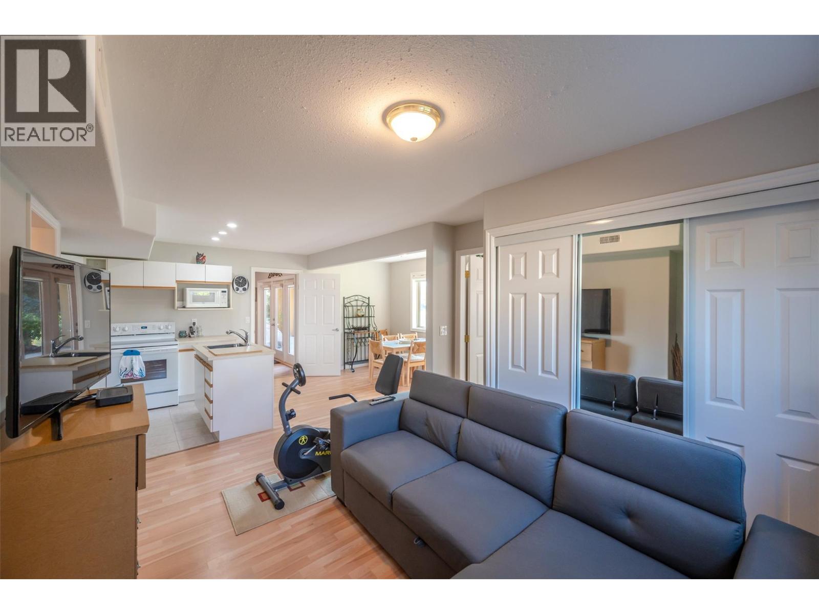 3604 LOBELIA Drive, Osoyoos