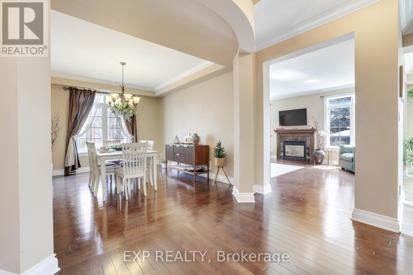 415 DUNDONALD DRIVE - 11