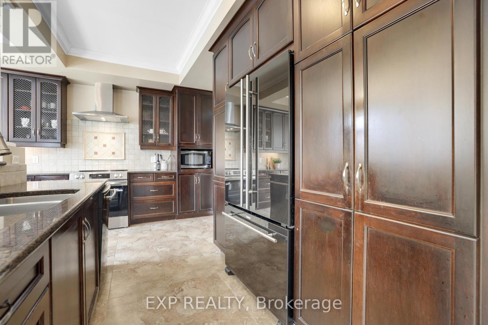 415 DUNDONALD DRIVE - 16