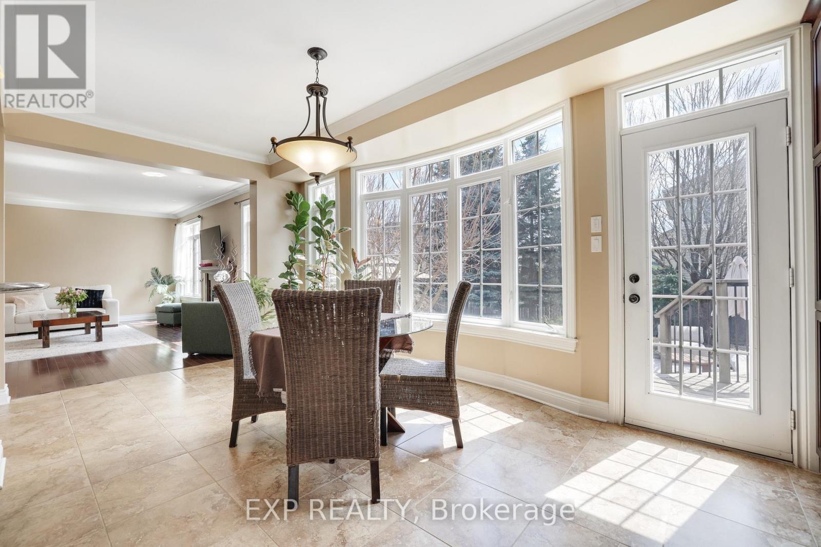 415 DUNDONALD DRIVE - 19