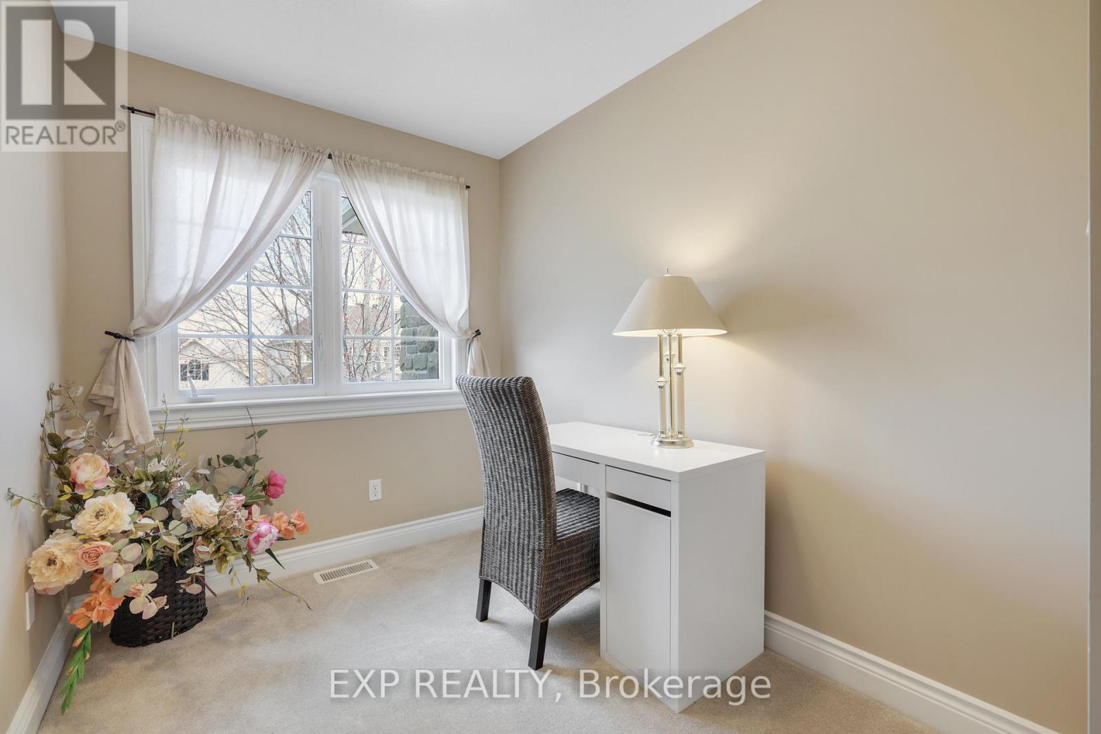 415 DUNDONALD DRIVE - 28