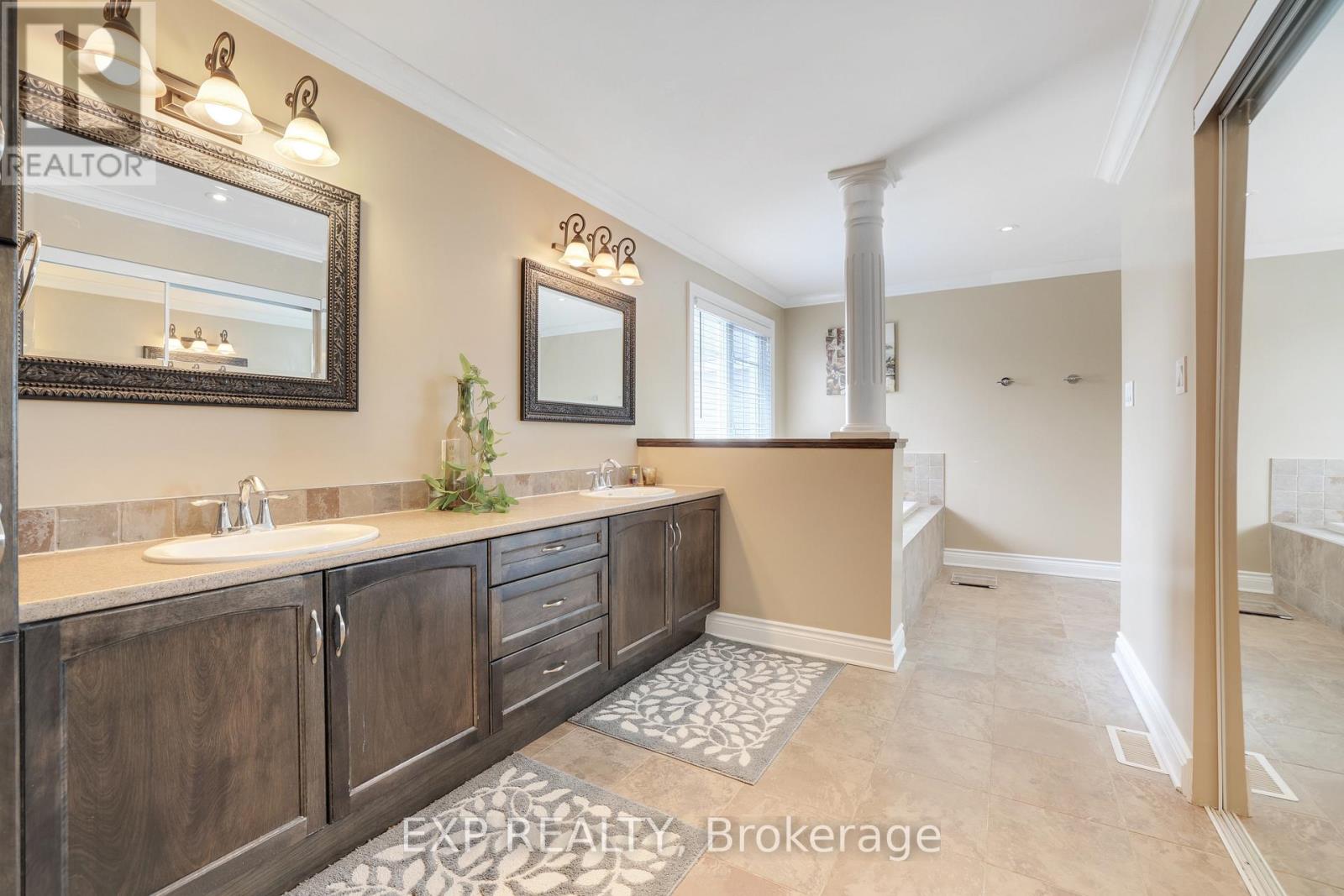 415 DUNDONALD DRIVE - 36