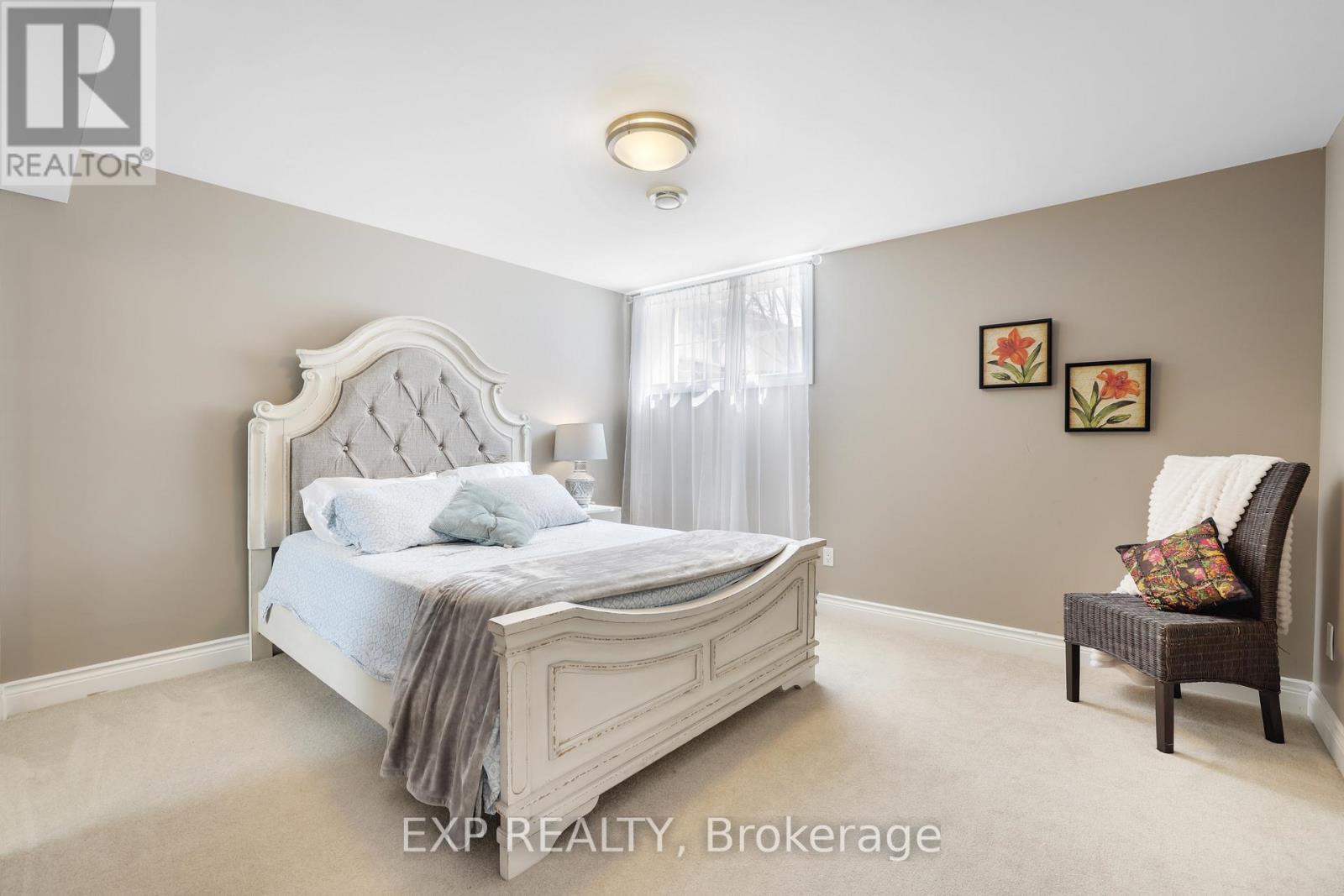 415 DUNDONALD DRIVE - 41