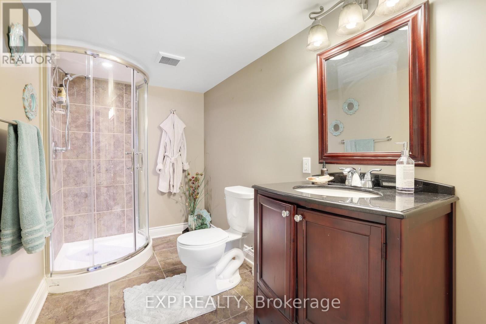 415 DUNDONALD DRIVE - 42