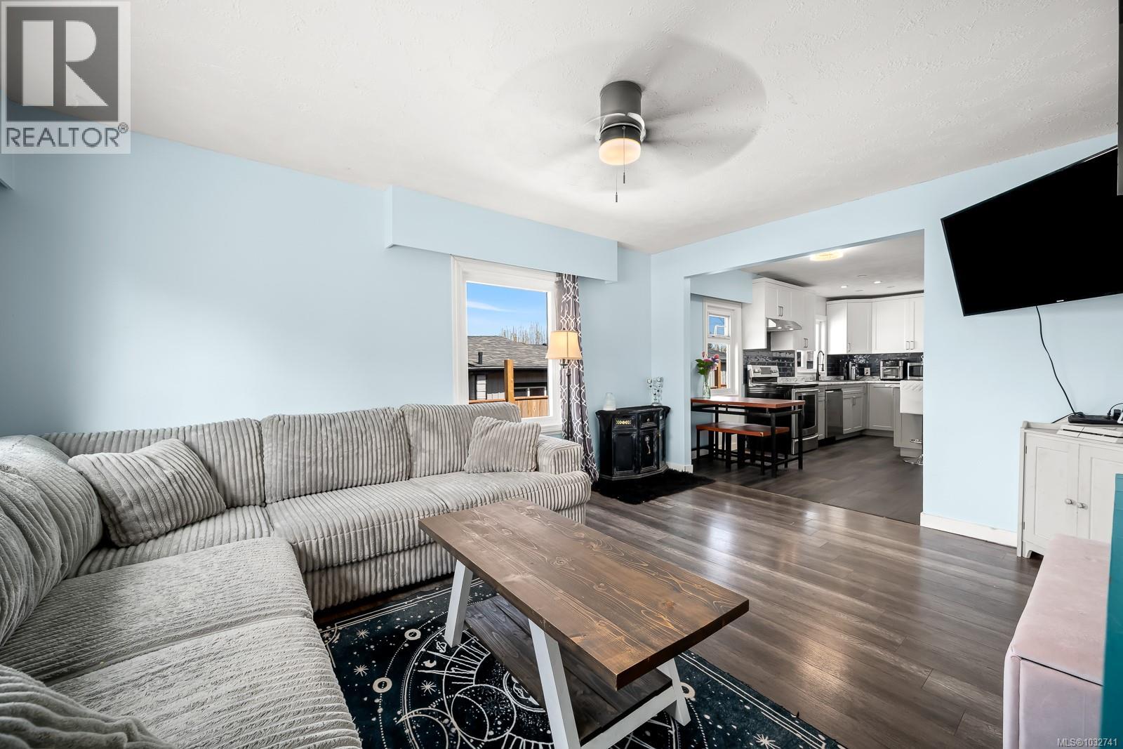 961 Greenwood St - 4