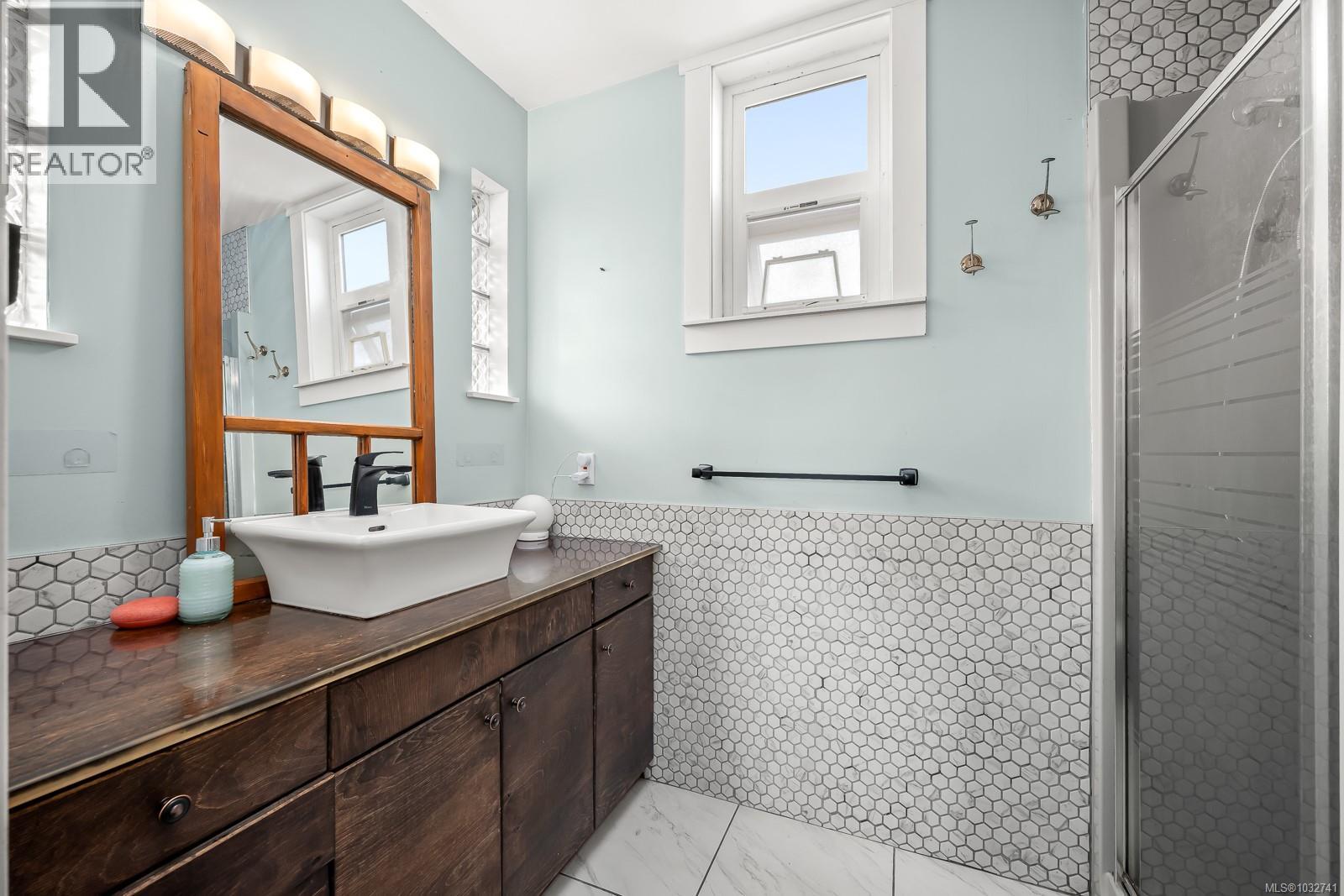 961 Greenwood St - 26