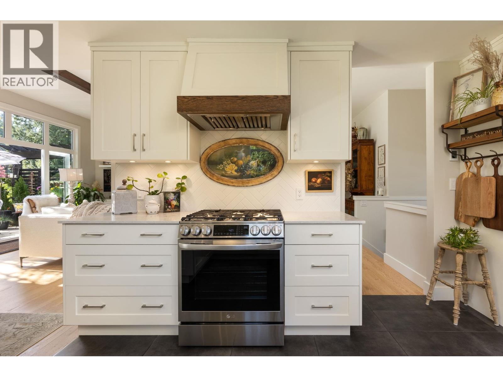 3665 RUTHERFORD CRESCENT, North Vancouver