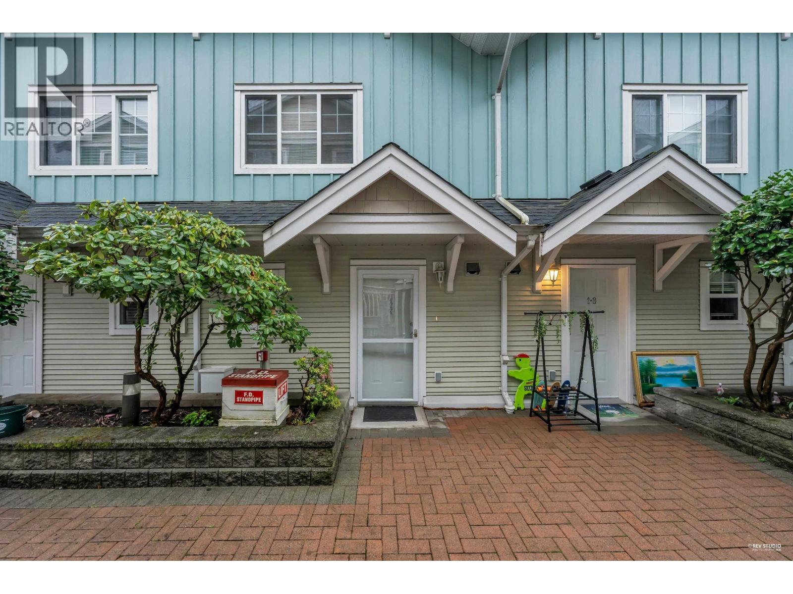 19 123 SEVENTH STREET, New Westminster