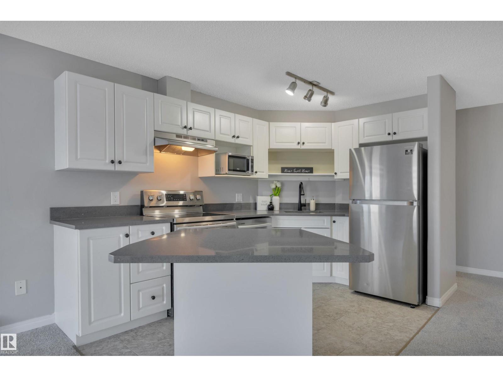 #326 3425 19 ST NW, Edmonton