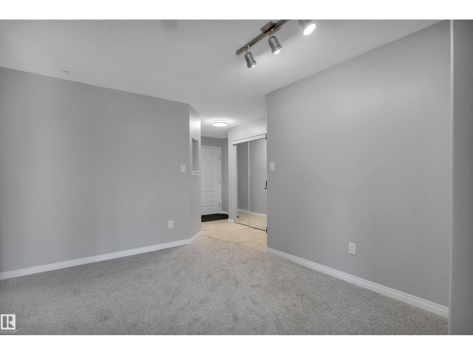 #326 3425 19 ST NW, Edmonton