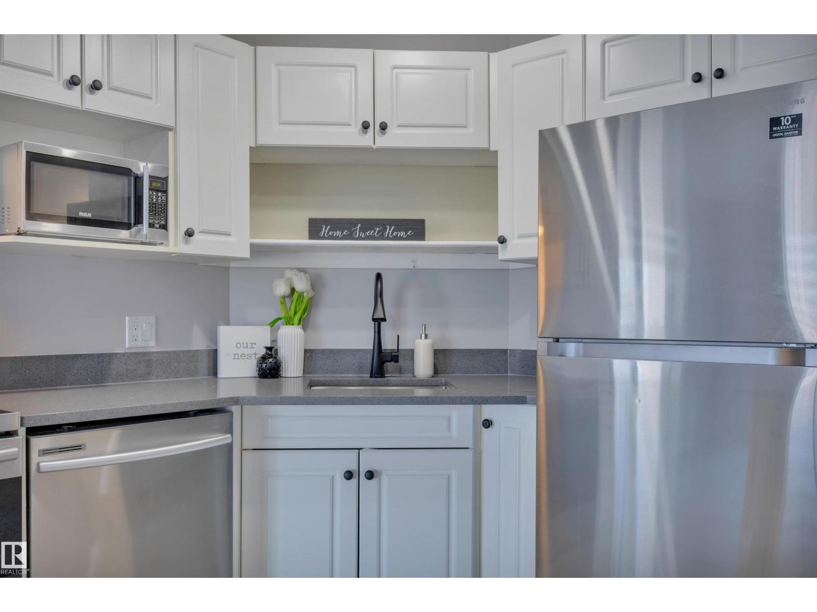 #326 3425 19 ST NW, Edmonton