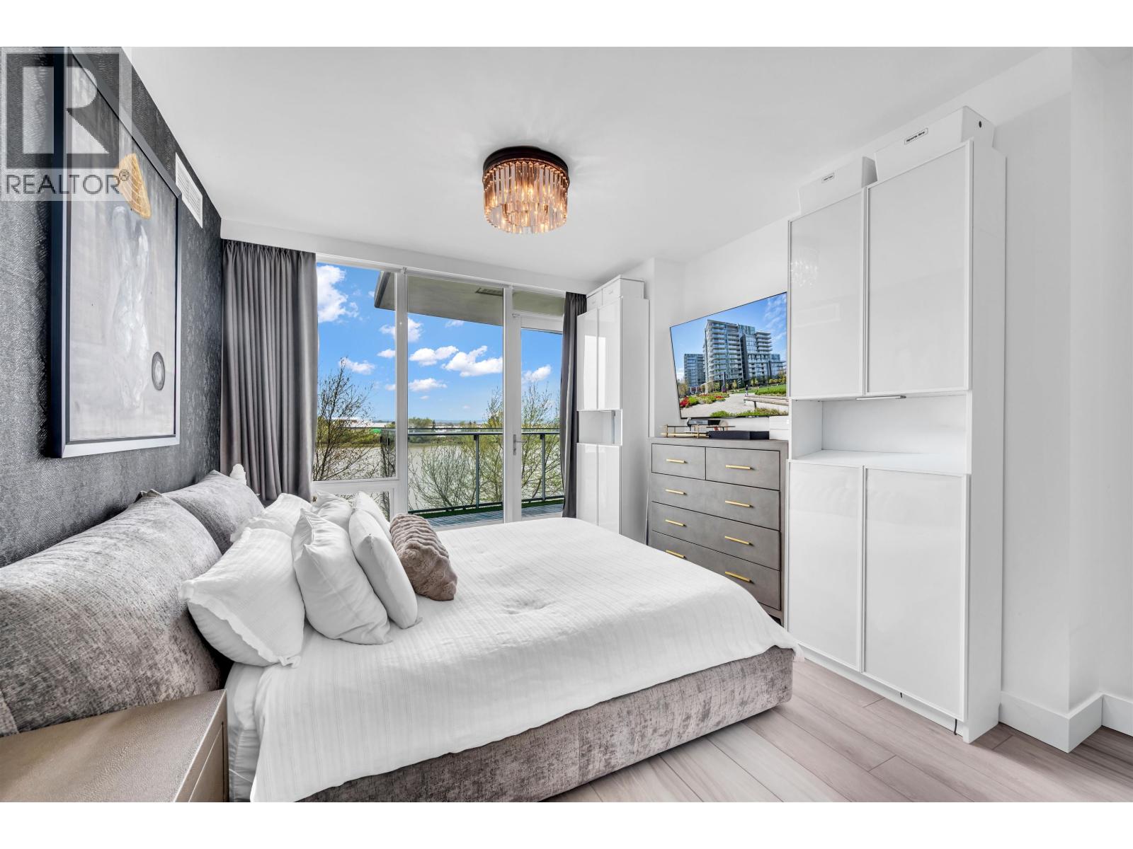 #302-6633 PEARSON Way, Richmond