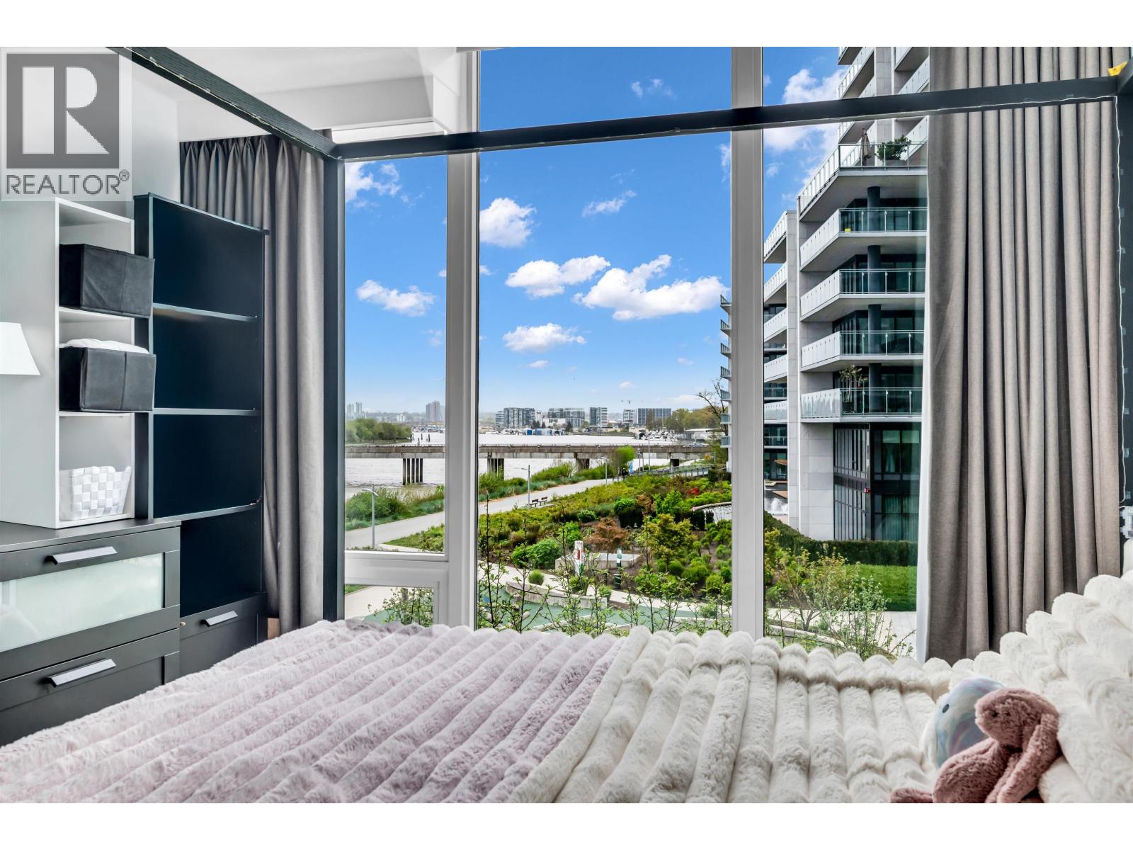 #302-6633 PEARSON Way, Richmond