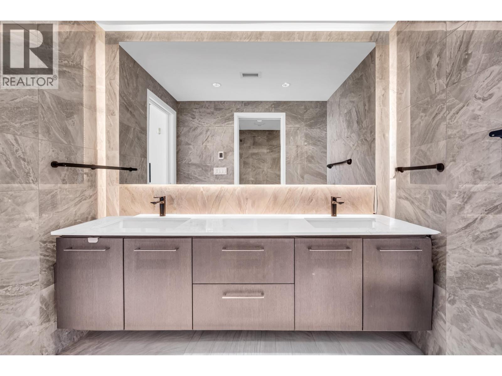 #302-6633 PEARSON Way, Richmond