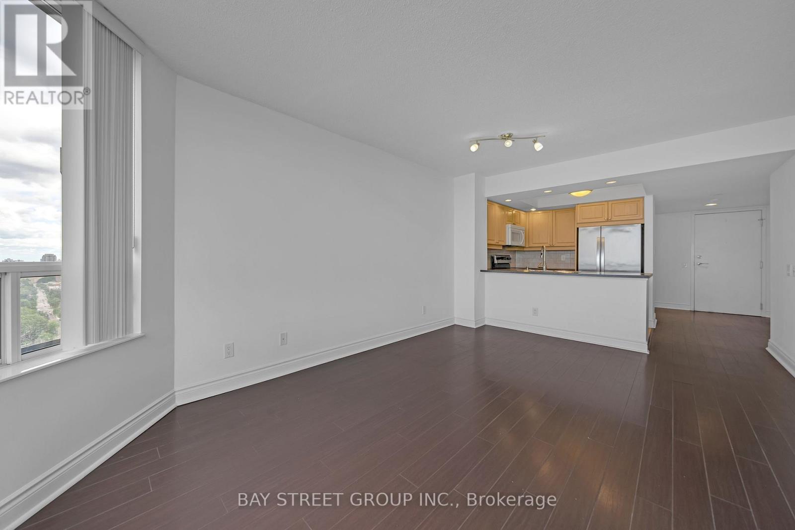 #2321 15 NORTHTOWN WAY - 13
