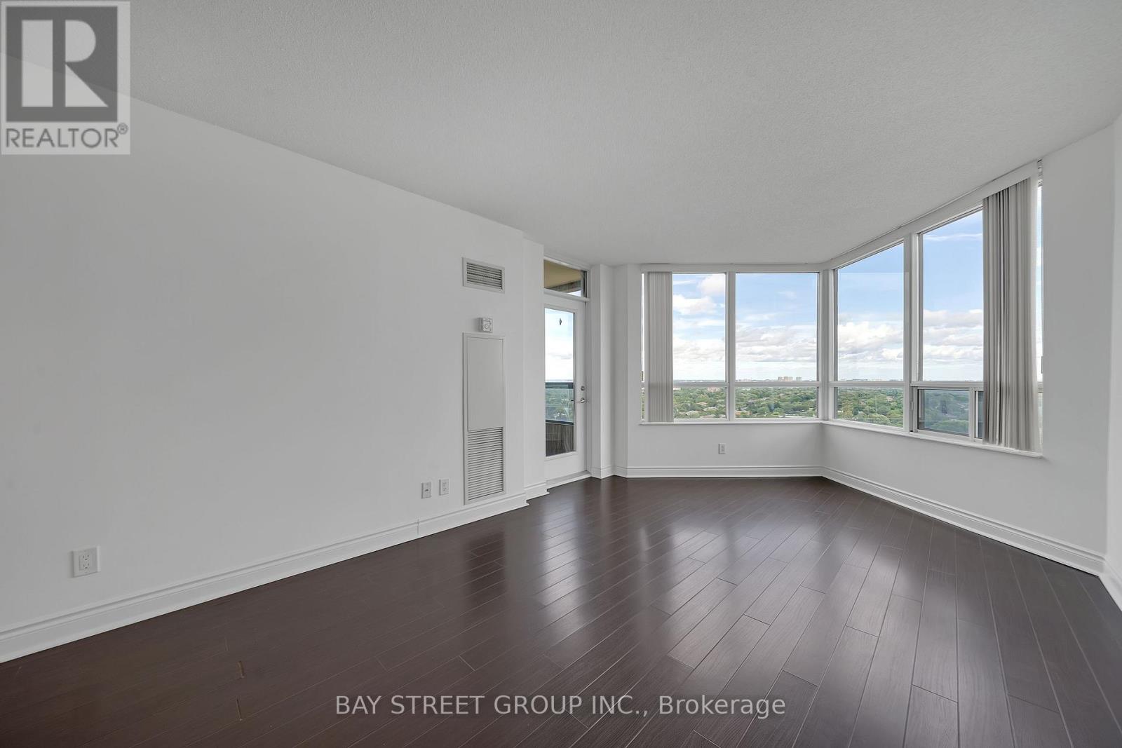 #2321 15 NORTHTOWN WAY - 10