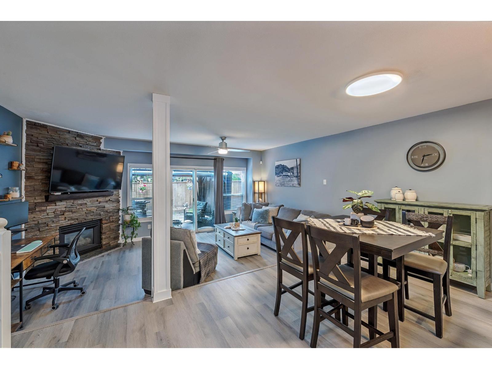 4 46277 CESSNA DRIVE, Chilliwack Proper South, Chilliwack