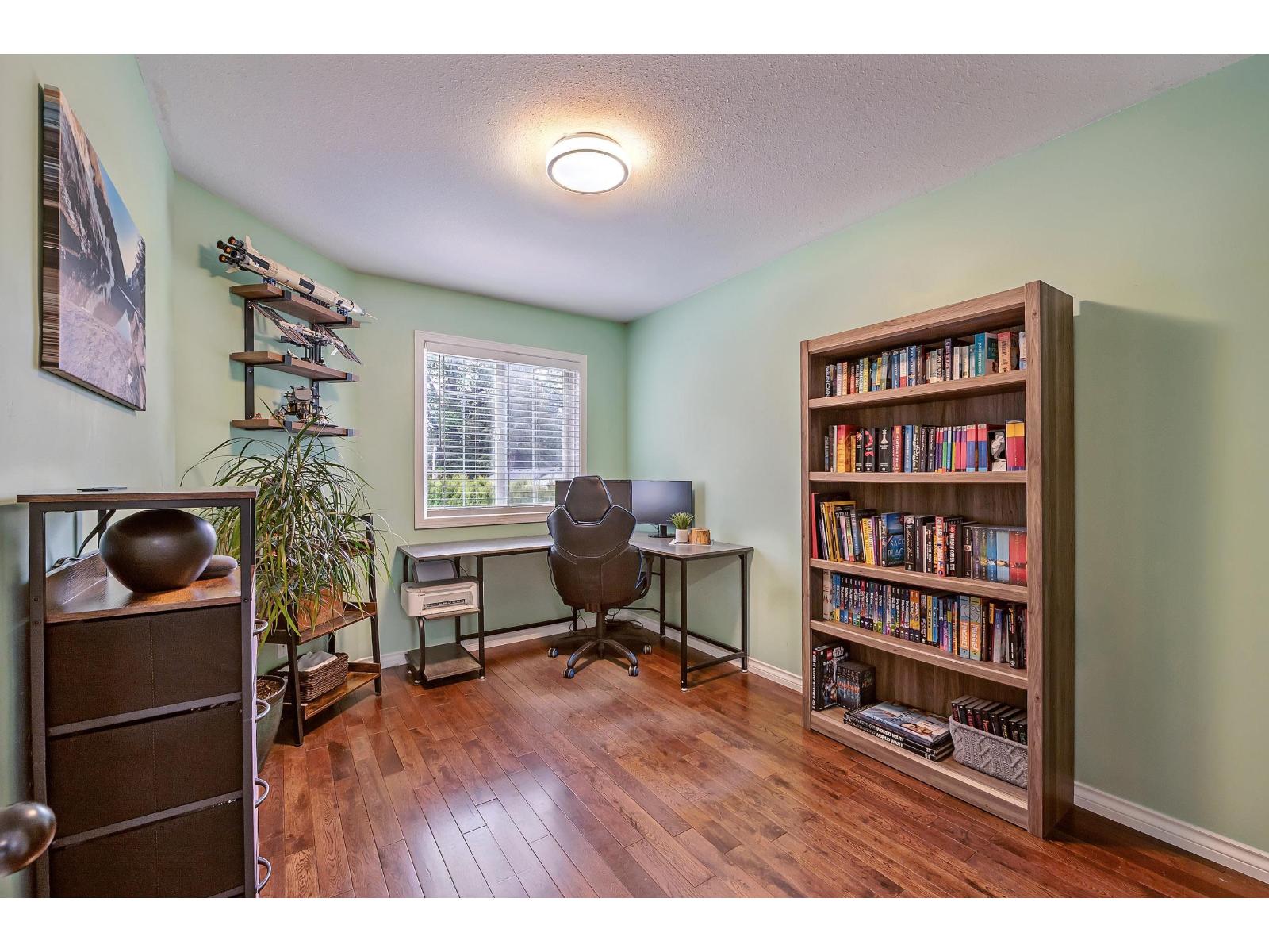 4 46277 CESSNA DRIVE, Chilliwack Proper South, Chilliwack