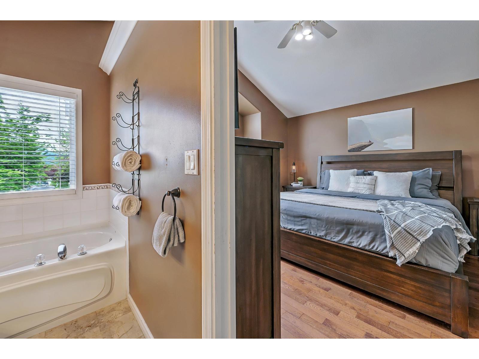 4 46277 CESSNA DRIVE, Chilliwack Proper South, Chilliwack