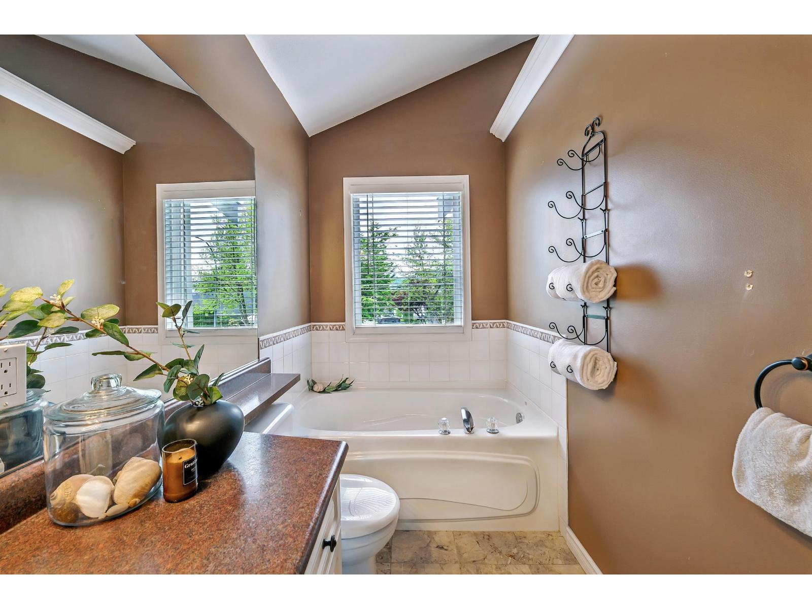 4 46277 CESSNA DRIVE, Chilliwack Proper South, Chilliwack