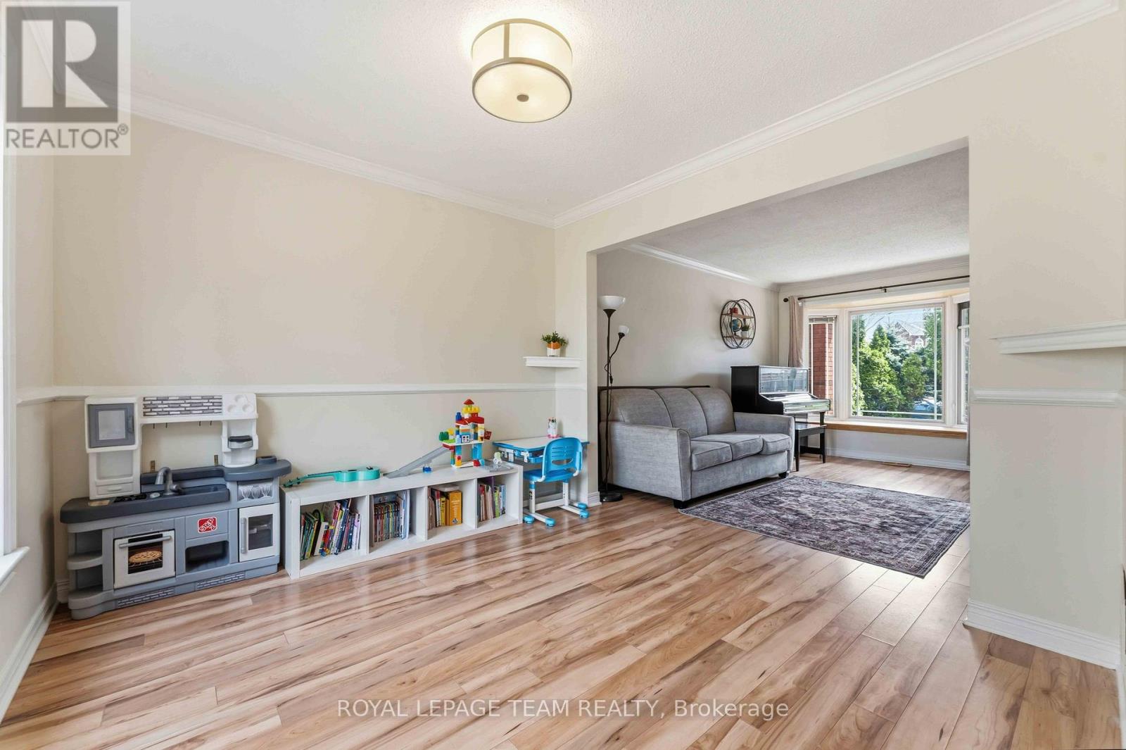 86 SAI CRESCENT - 11