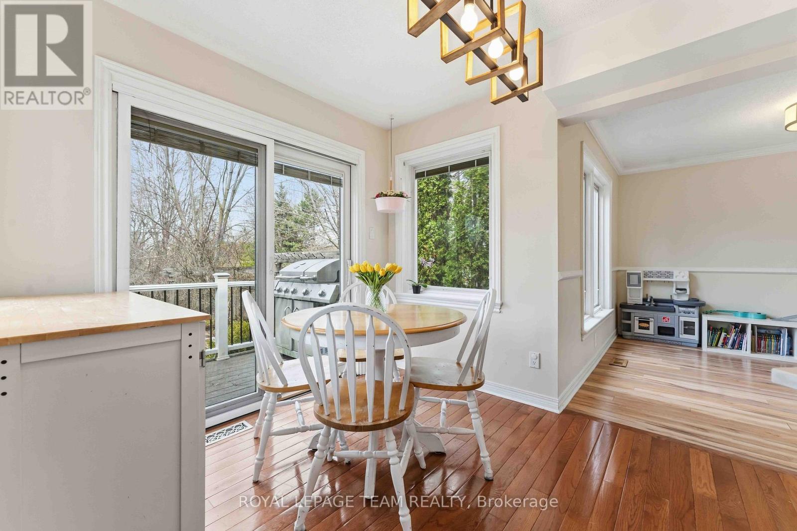 86 SAI CRESCENT - 12