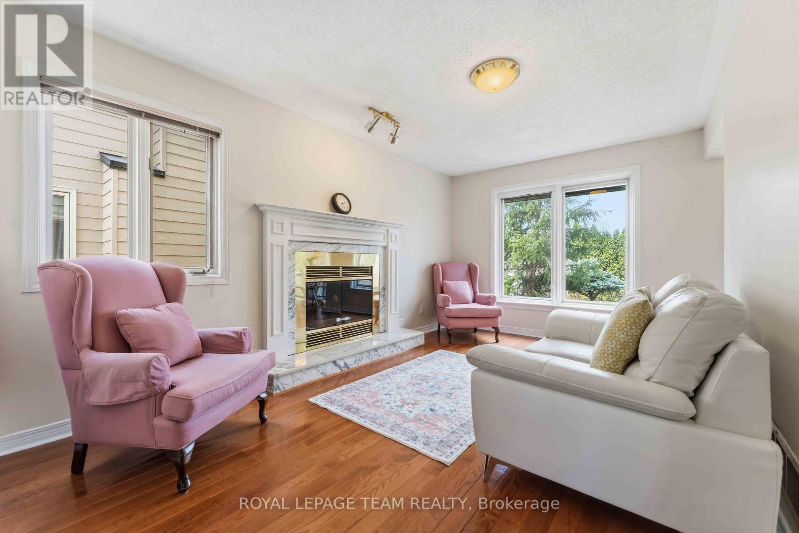 86 SAI CRESCENT - 18