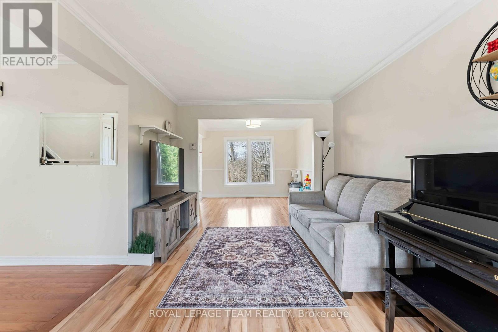 86 SAI CRESCENT - 9